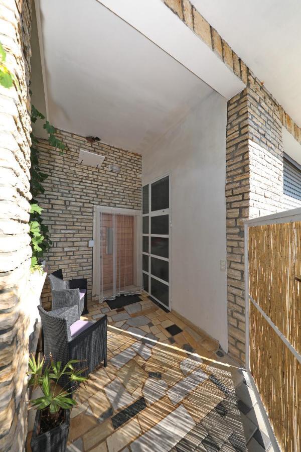 Apartment With Private Pool Sukošan 外观 照片