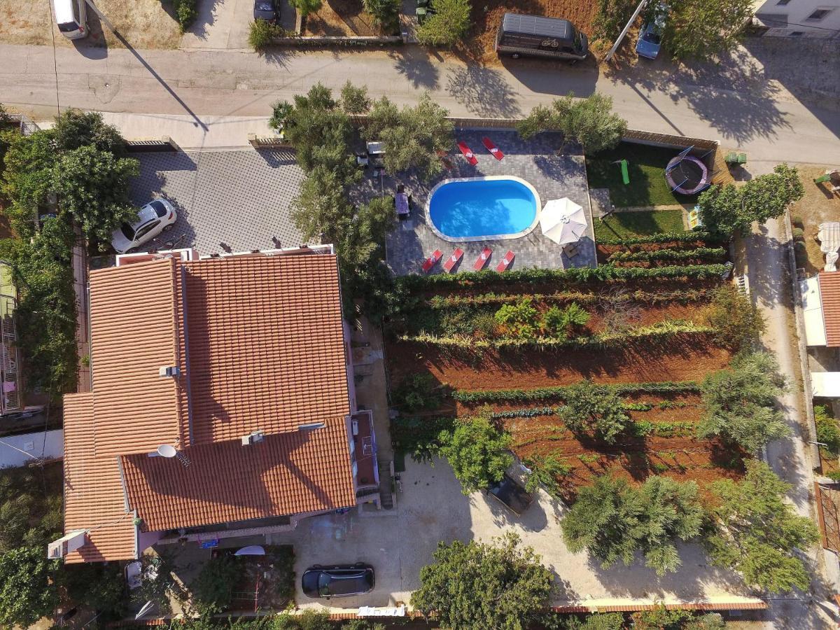 Apartment With Private Pool Sukošan 外观 照片